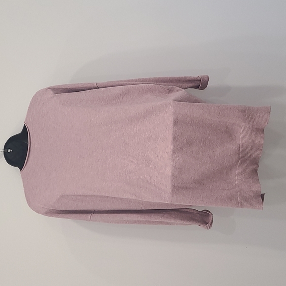 EUC-Cozy lilac sweater - Picture 2 of 4